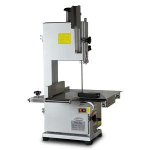 Kuma Sierra chacinera 1100w W210CA